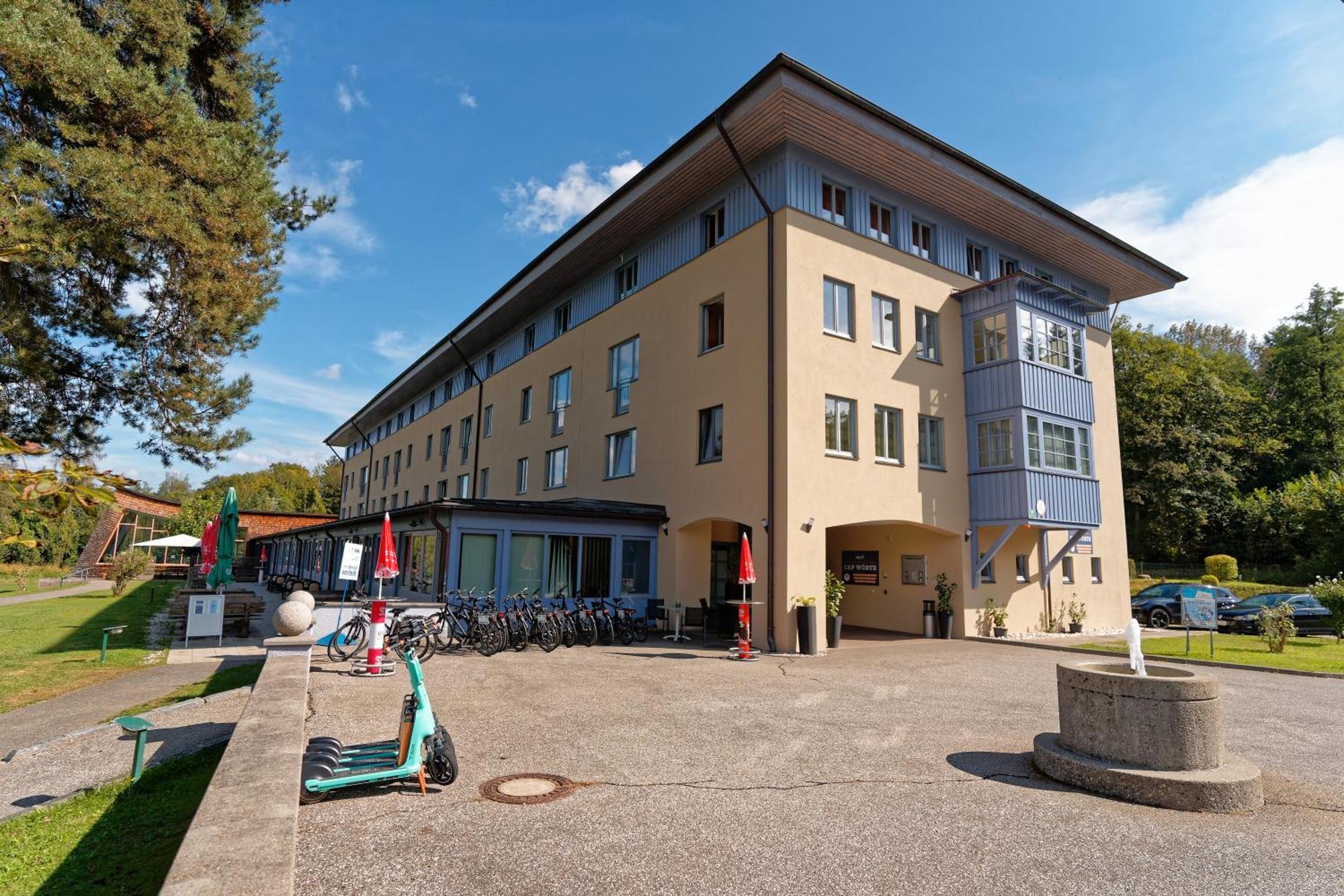 Jugend- Und Familiengastehaus Cap Worth Hostel Velden am Woerthersee Exterior photo