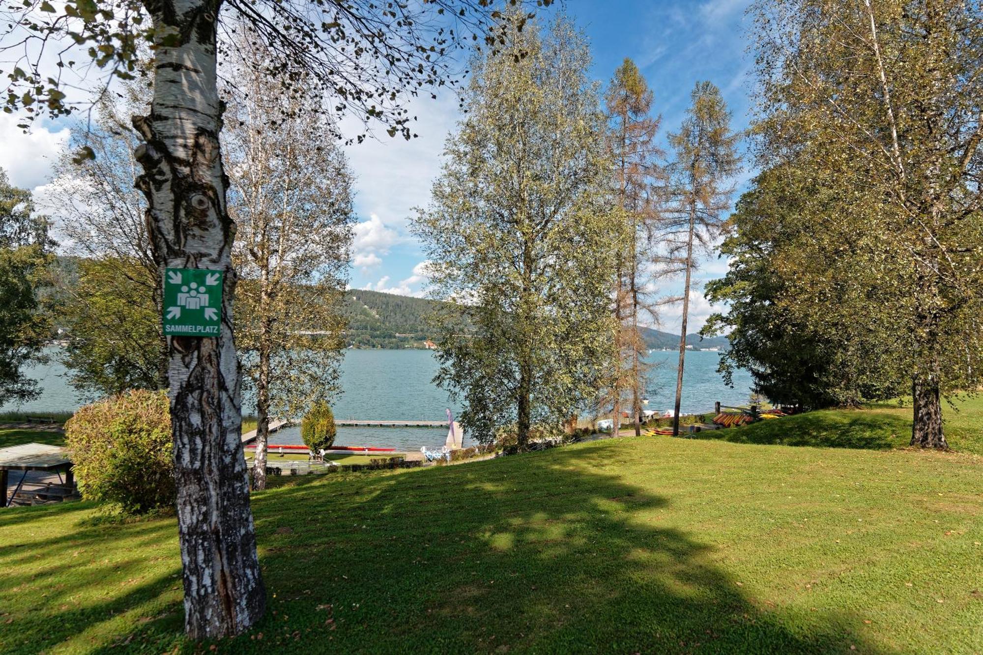 Jugend- Und Familiengastehaus Cap Worth Hostel Velden am Woerthersee Exterior photo