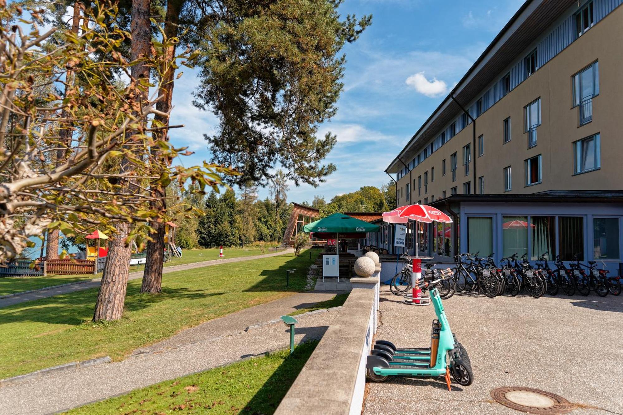 Jugend- Und Familiengastehaus Cap Worth Hostel Velden am Woerthersee Exterior photo