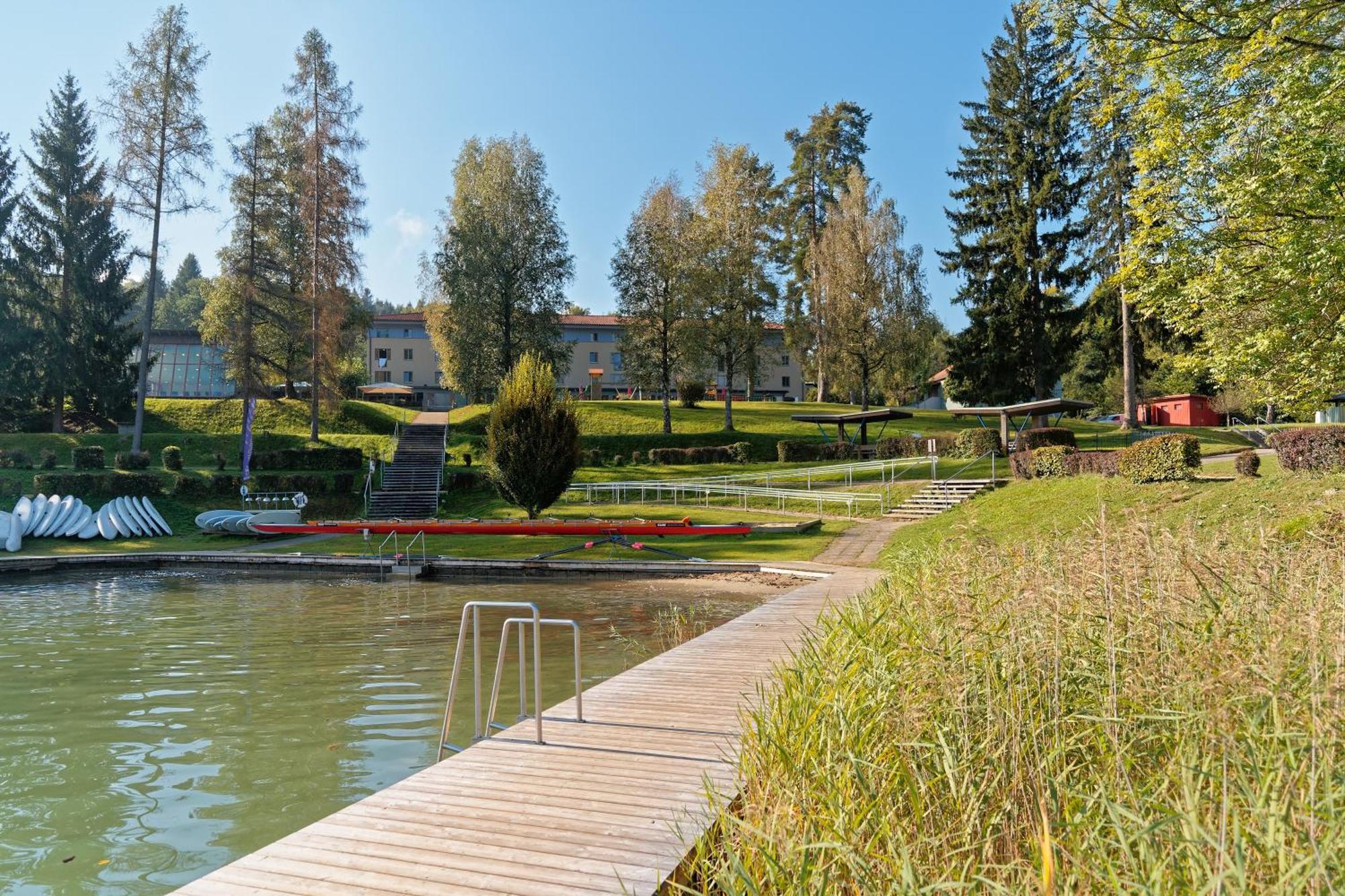 Jugend- Und Familiengastehaus Cap Worth Hostel Velden am Woerthersee Exterior photo