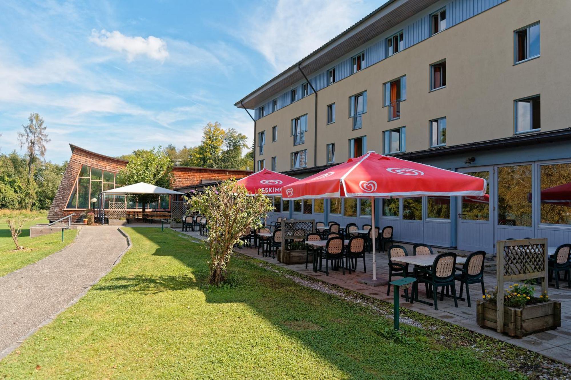 Jugend- Und Familiengastehaus Cap Worth Hostel Velden am Woerthersee Exterior photo