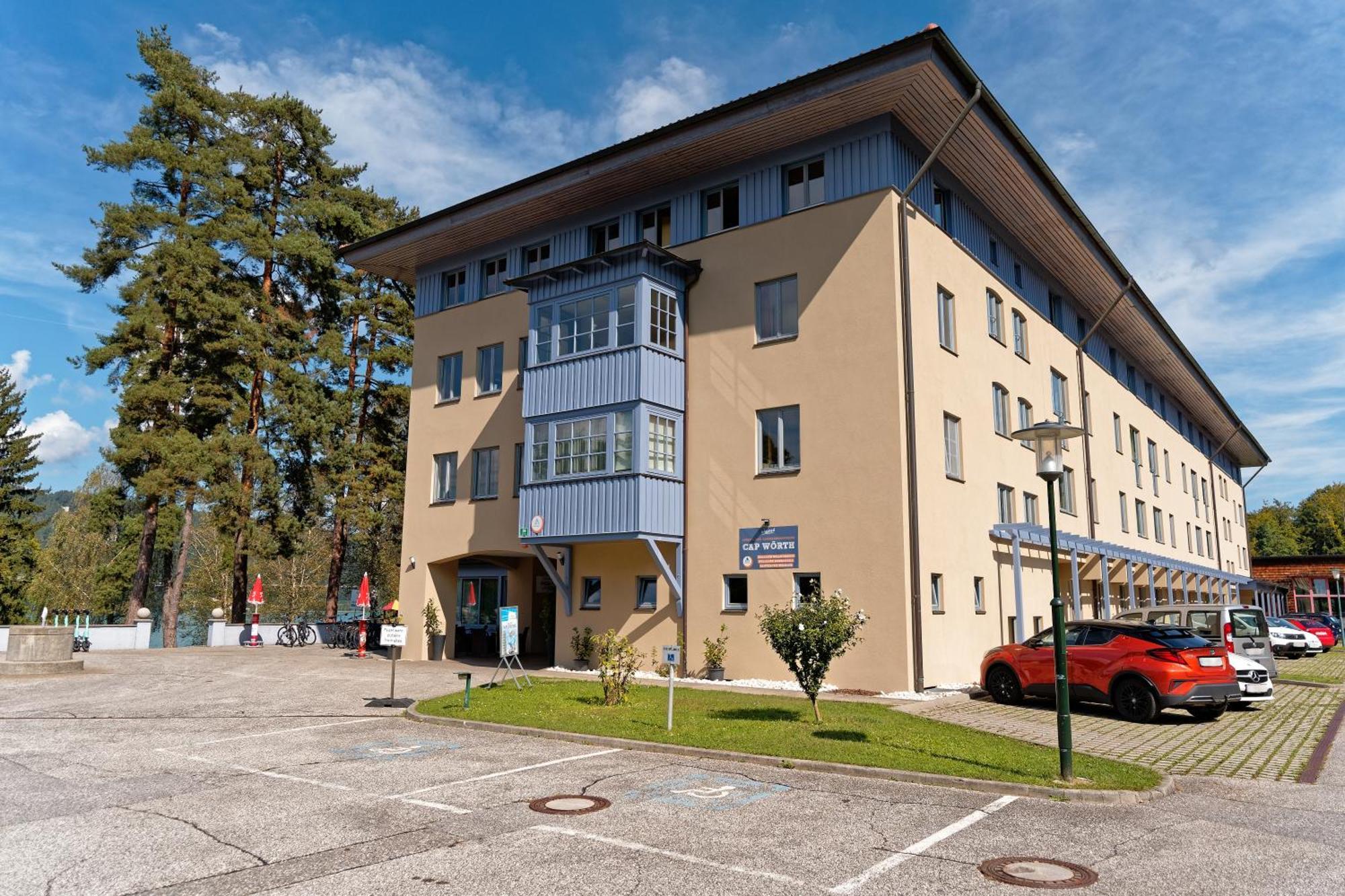 Jugend- Und Familiengastehaus Cap Worth Hostel Velden am Woerthersee Exterior photo