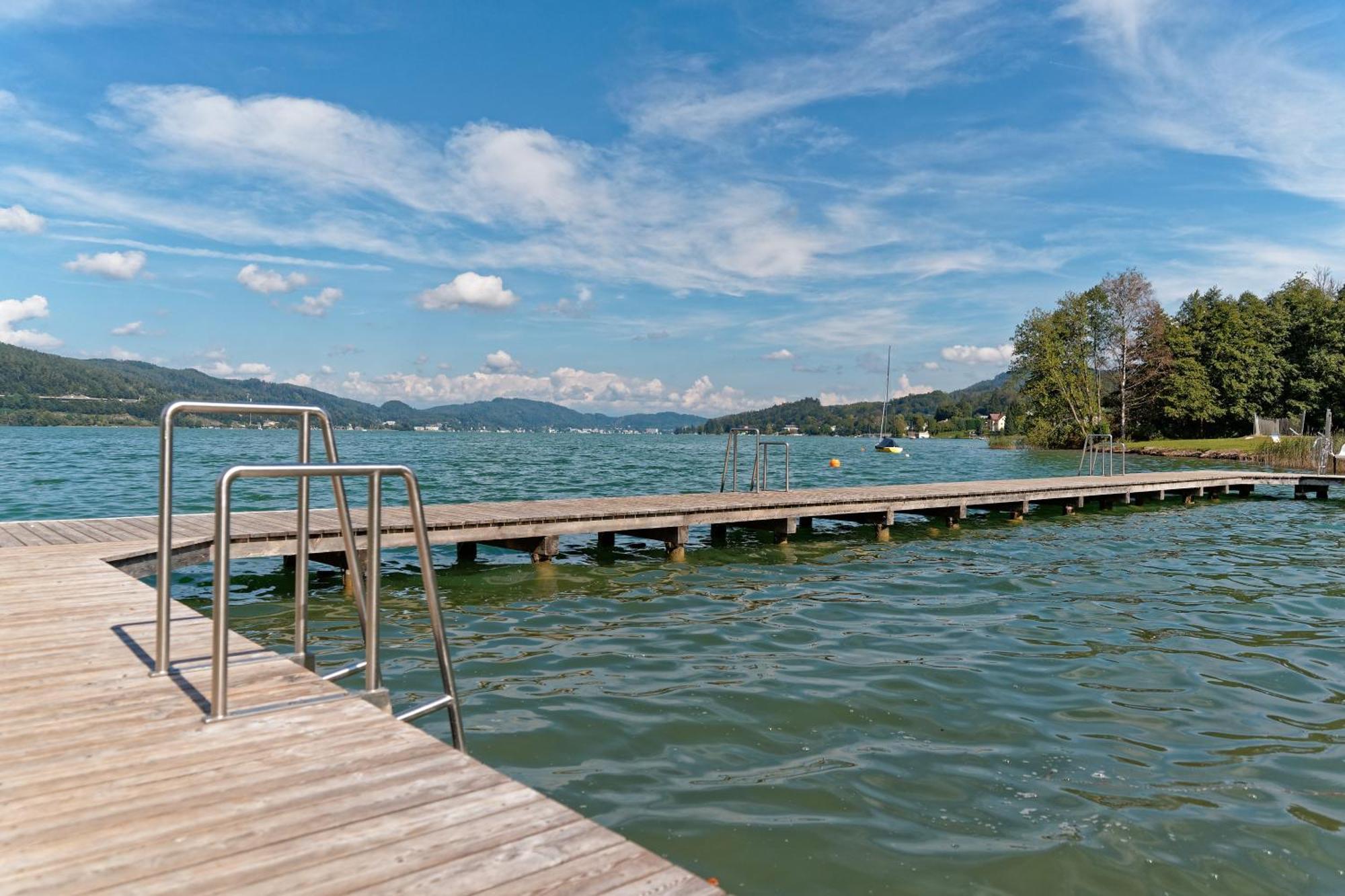 Jugend- Und Familiengastehaus Cap Worth Hostel Velden am Woerthersee Exterior photo